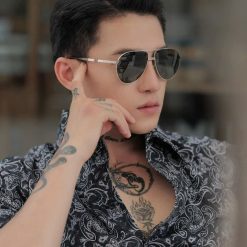 Alternative view of Kính thời trang Gucci V871