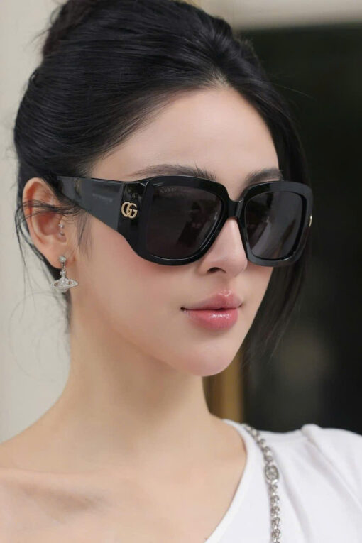 Kính thời trang Gucci V890