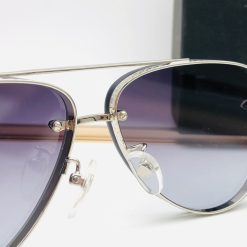 Alternative view of Kính Maybach V742