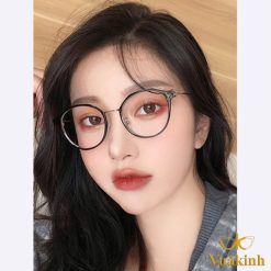 Kính cận gọng nhỏ