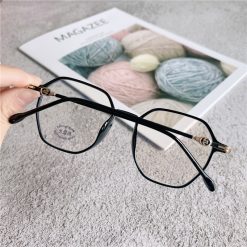 Alternative view of Kính chống ánh sáng xanh VK428