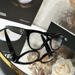 Alternative view of Kính thời trang Chanel V778