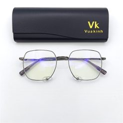 Alternative view of Kính không chạm mũi M11